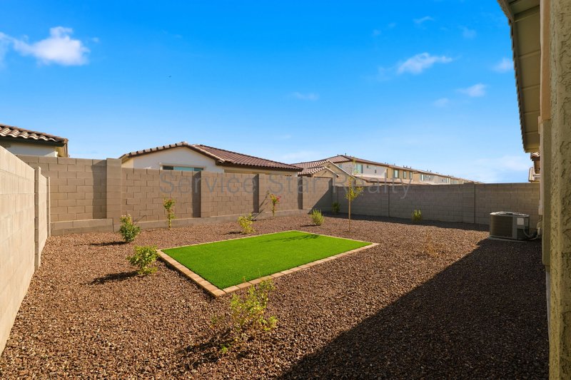 Beautiful 3-Bedroom Home in Verrado ? Low-Maintenance Living & Great C property image