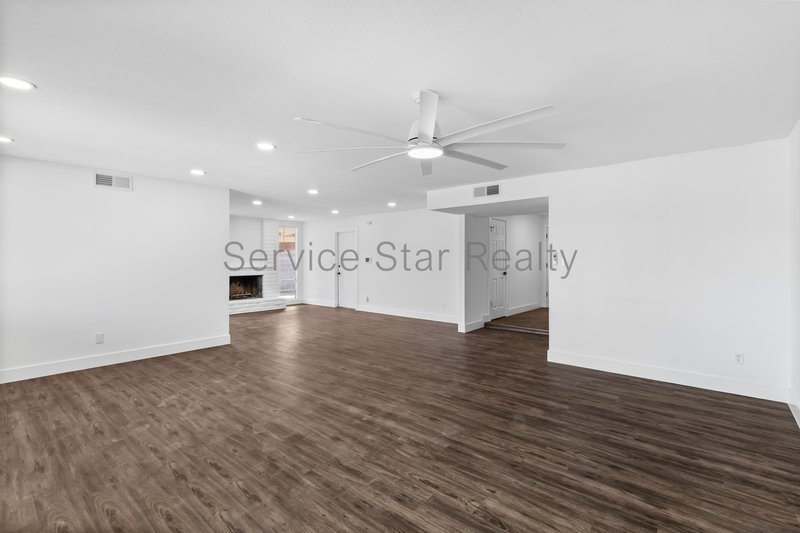 Beautiful 3+2 Remodel in North/Central Phoenix! property image