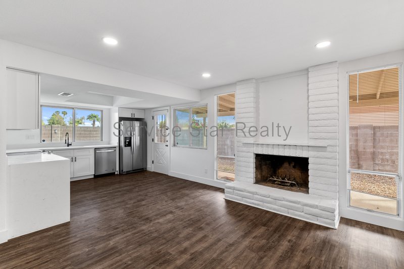 Beautiful 3+2 Remodel in North/Central Phoenix! property image