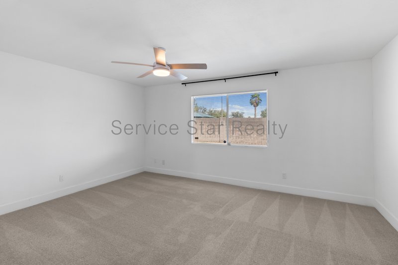 Beautiful 3+2 Remodel in North/Central Phoenix! property image