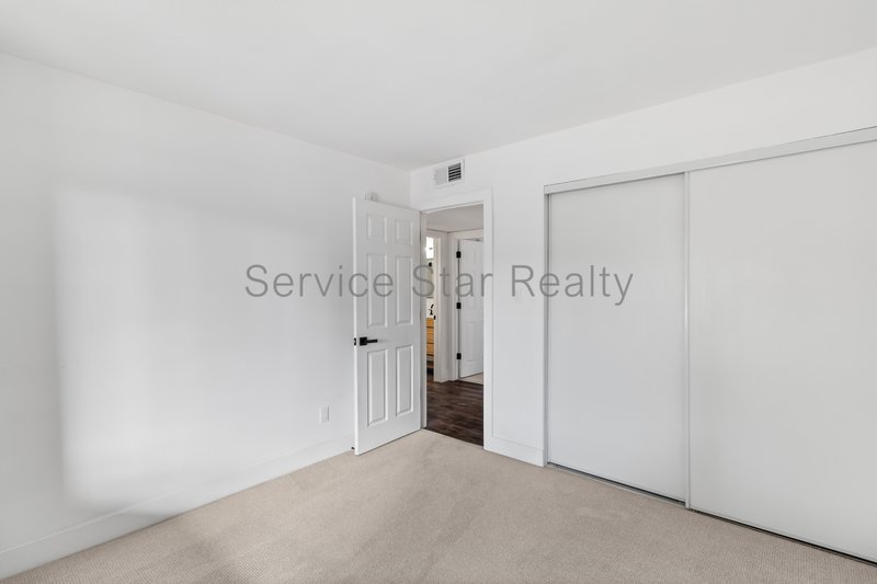 Beautiful 3+2 Remodel in North/Central Phoenix! property image