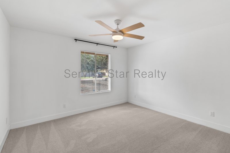 Beautiful 3+2 Remodel in North/Central Phoenix! property image
