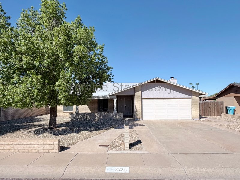 Beautiful 3+2 Remodel in North/Central Phoenix! property image