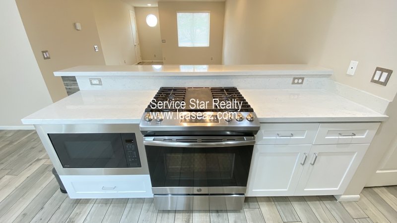Central Phoenix Beauty on a Double Lot property image