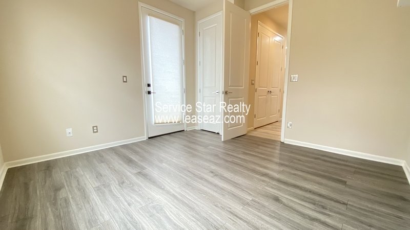 Central Phoenix Beauty on a Double Lot property image