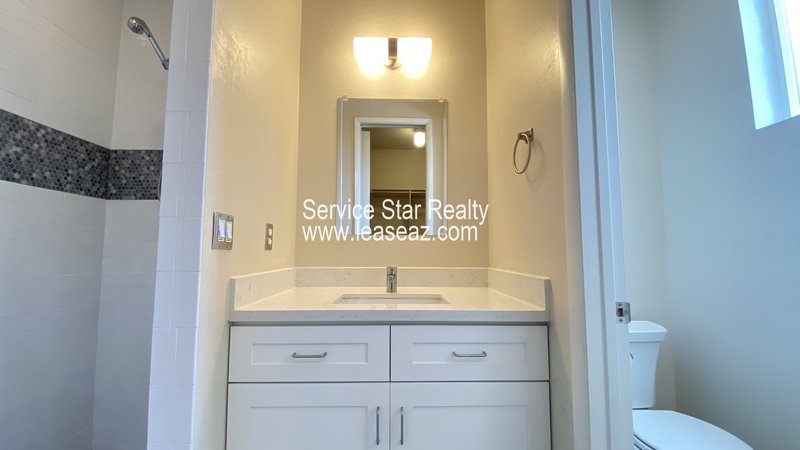 Central Phoenix Beauty on a Double Lot property image