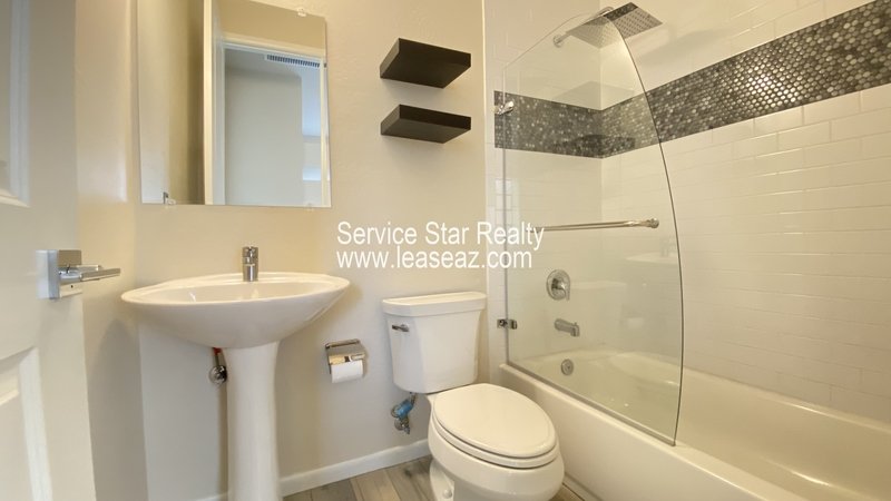 Central Phoenix Beauty on a Double Lot property image