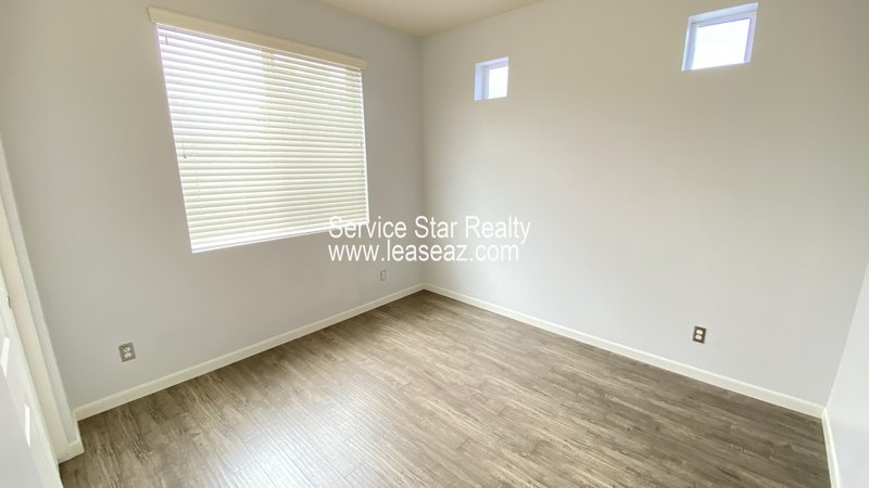 Central Phoenix Beauty on a Double Lot property image