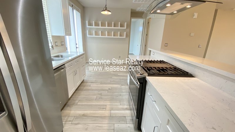 Central Phoenix Beauty on a Double Lot property image