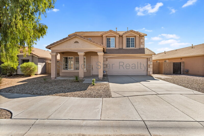 Beautiful 4 Bedroom Home in Goodyear! property image