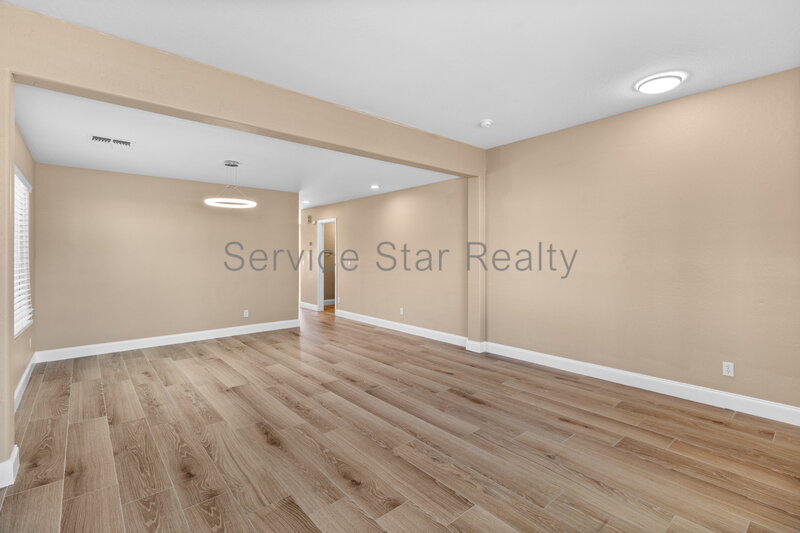 Beautiful 4 Bedroom Home in Goodyear! property image