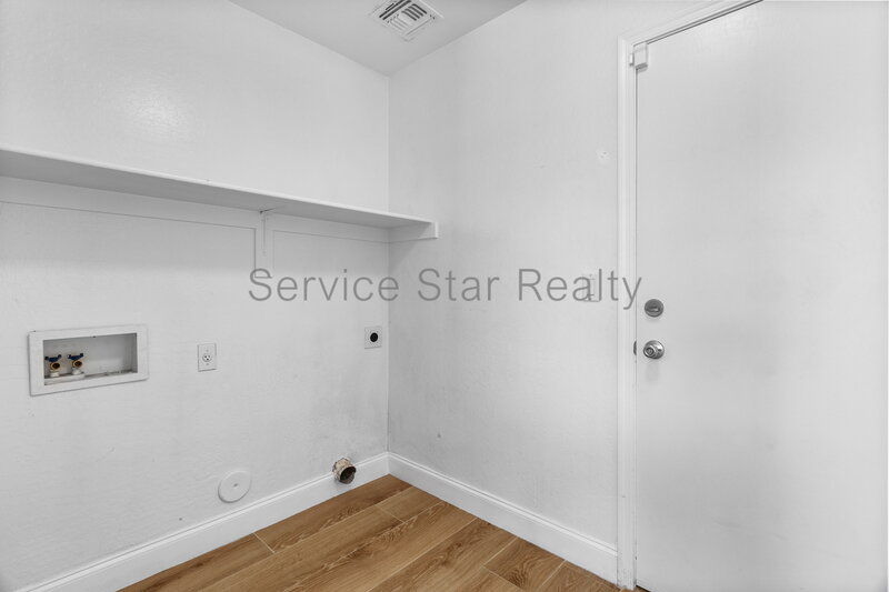 Beautiful 4 Bedroom Home in Goodyear! property image