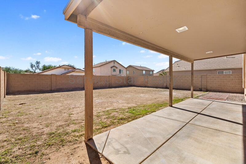 Beautiful 4 Bedroom Home in Goodyear! property image