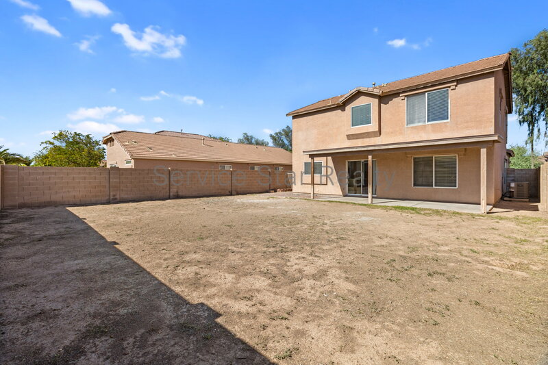 Beautiful 4 Bedroom Home in Goodyear! property image