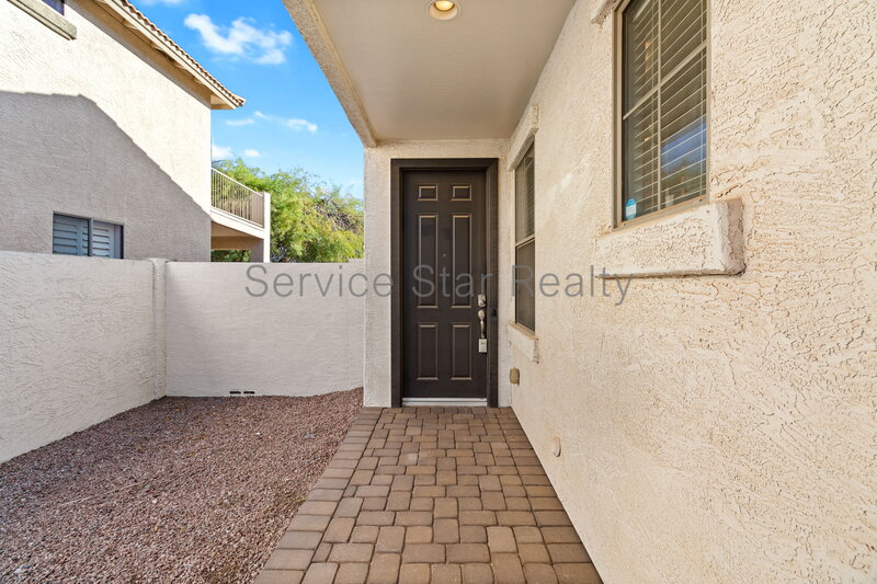 Beautiful 3. Bedroom, 2 bath home in Gilbert w/Sparkling Pool!!! property image