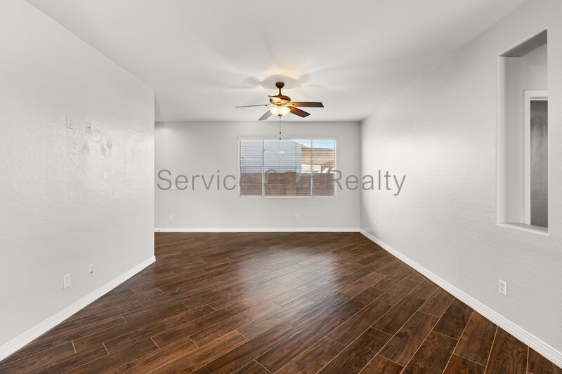 Beautiful 3. Bedroom, 2 bath home in Gilbert w/Sparkling Pool!!! property image