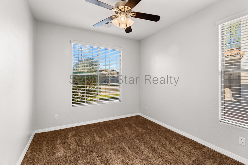 Beautiful 3. Bedroom, 2 bath home in Gilbert w/Sparkling Pool!!! property image