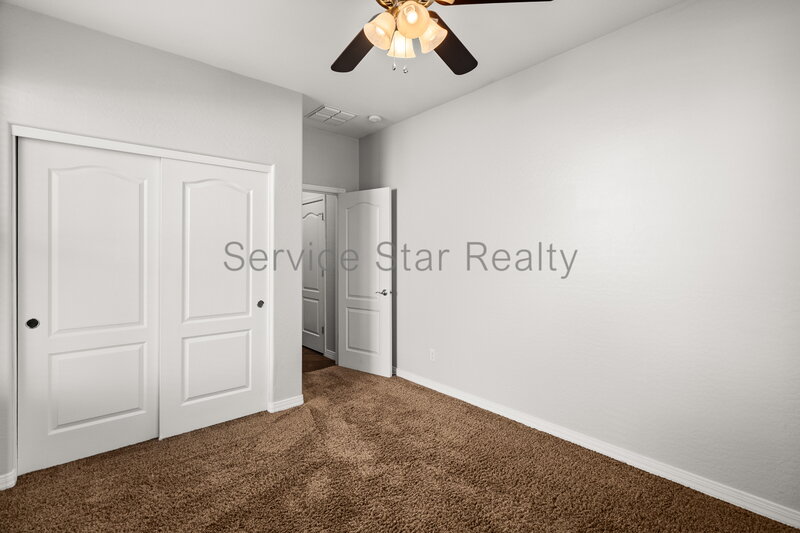 Beautiful 3. Bedroom, 2 bath home in Gilbert w/Sparkling Pool!!! property image