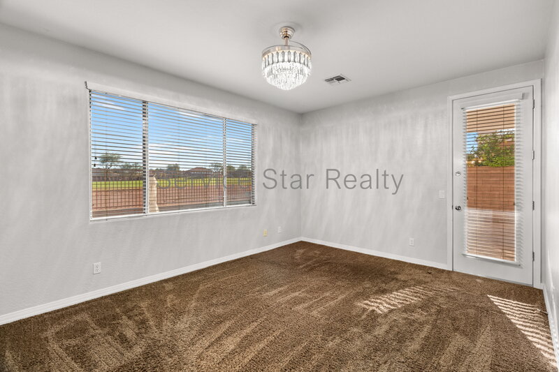 Beautiful 3. Bedroom, 2 bath home in Gilbert w/Sparkling Pool!!! property image