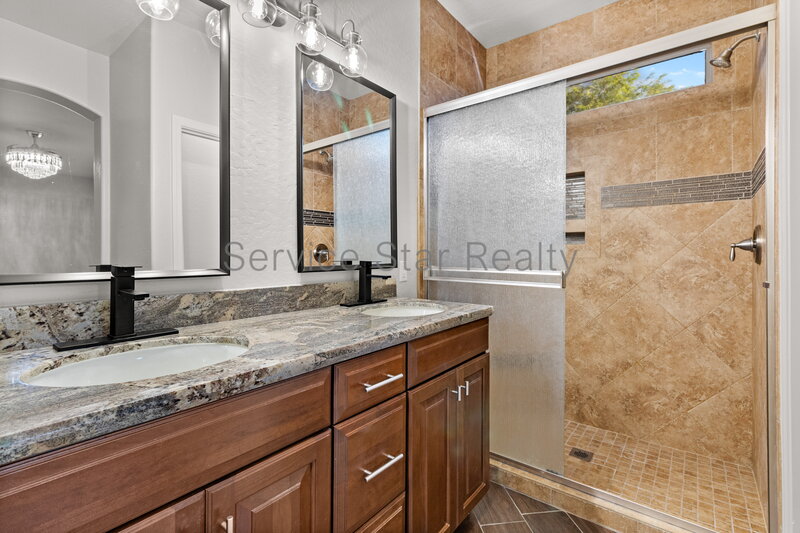 Beautiful 3. Bedroom, 2 bath home in Gilbert w/Sparkling Pool!!! property image