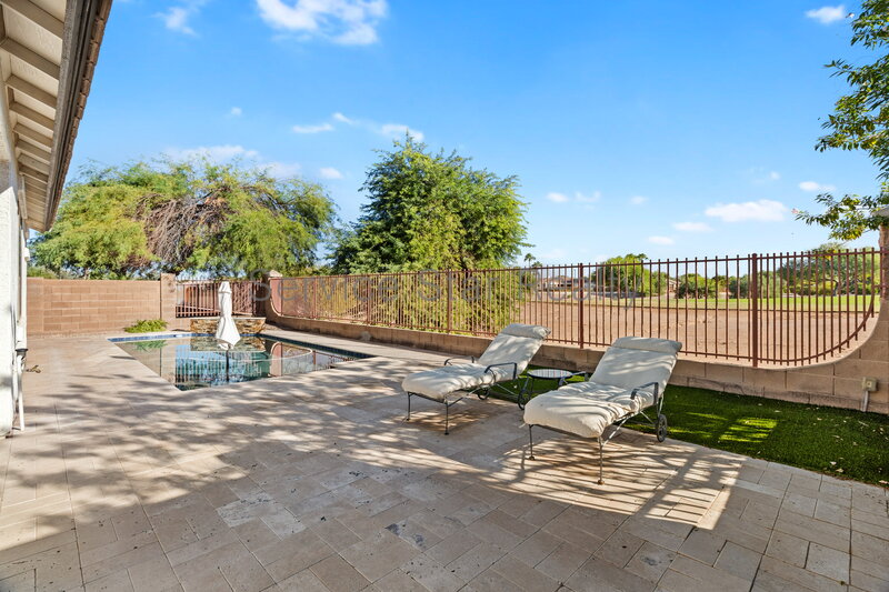 Beautiful 3. Bedroom, 2 bath home in Gilbert w/Sparkling Pool!!! property image
