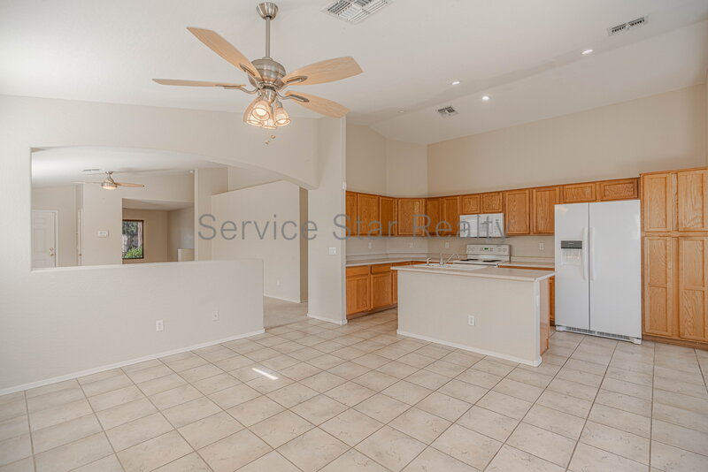 3 bedroom w/den, 2 bath in Litchfield Park property image