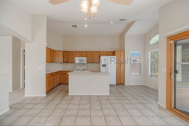 3 bedroom w/den, 2 bath in Litchfield Park property image