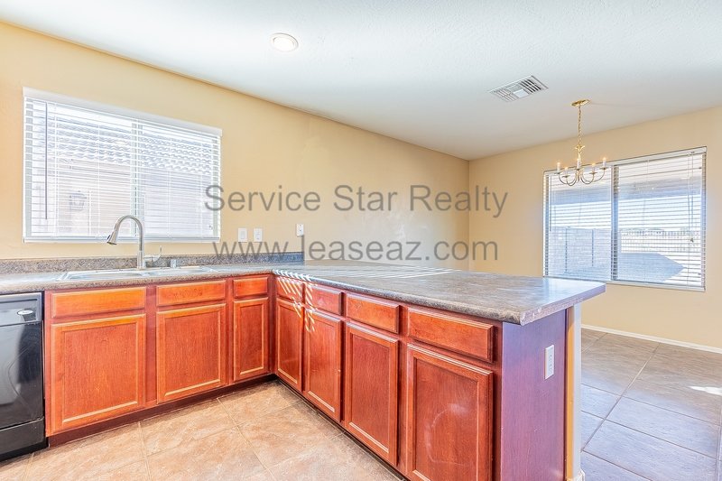 Large 5 Bedroom Home in Florence property image