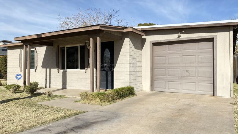 Charming 3bedroom 2 bath home property image