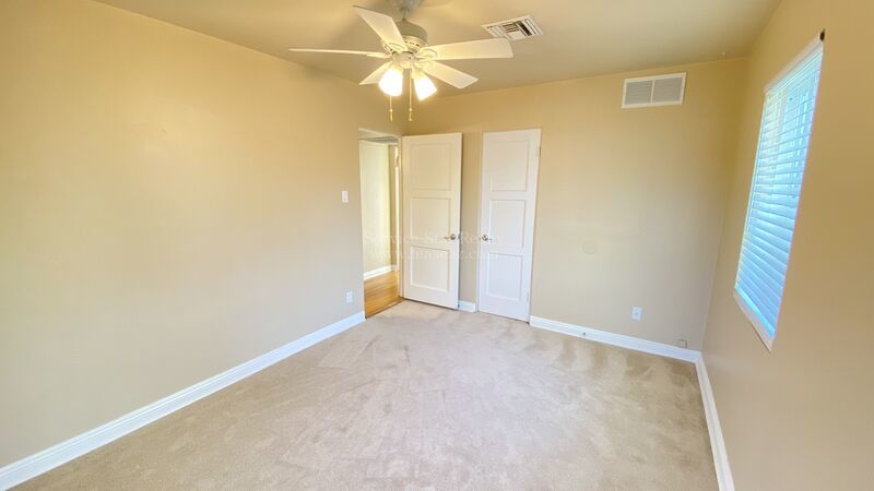 Charming 3bedroom 2 bath home property image