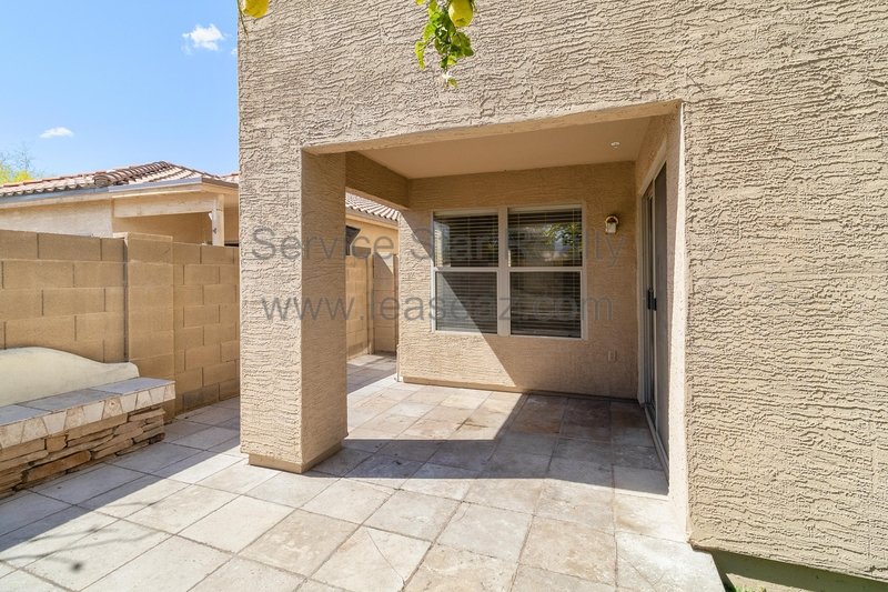 Stunning 4BED/2.5 Bath Home property image