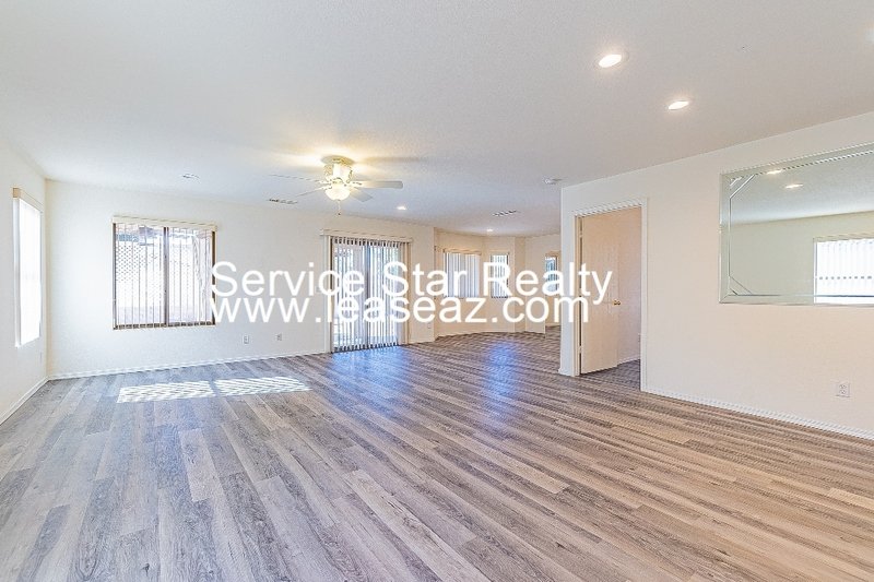 2 Bed/2 Bath Home in Surprise! property image