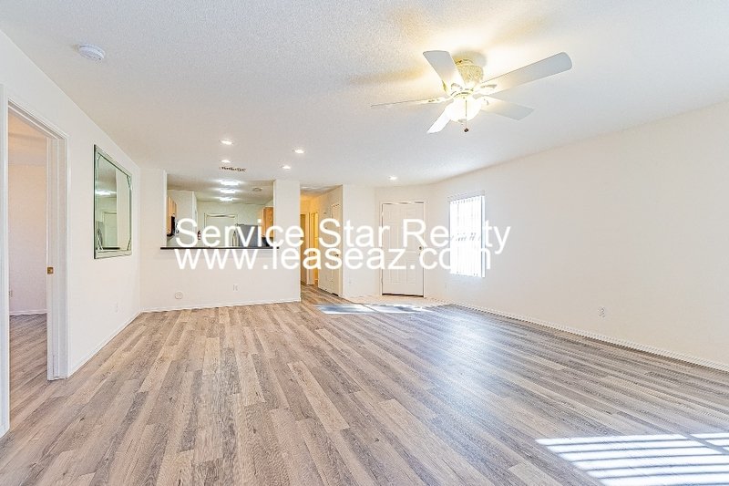 2 Bed/2 Bath Home in Surprise! property image