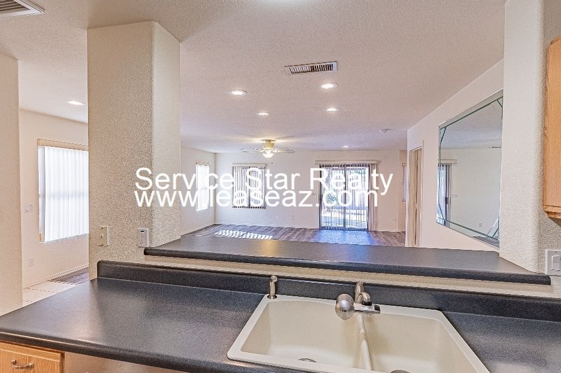 2 Bed/2 Bath Home in Surprise! property image