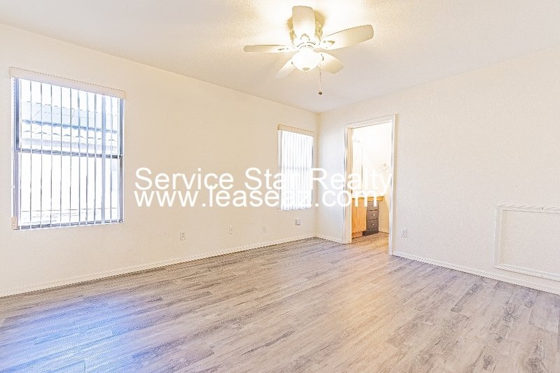 2 Bed/2 Bath Home in Surprise! property image