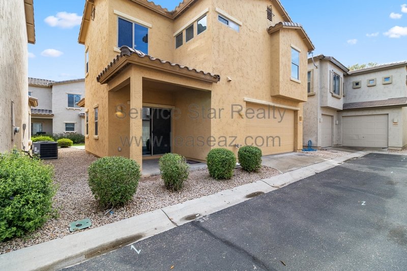 Fantastic 3BR/2.5BA in Surprise! property image