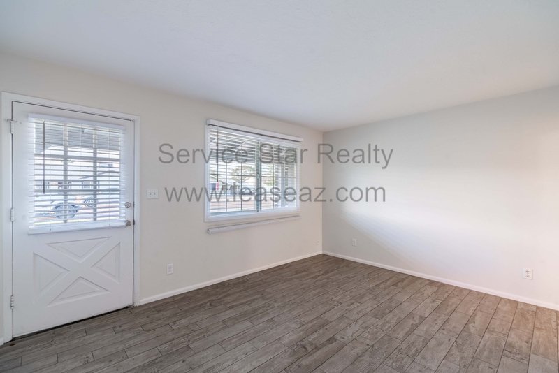 Awesome TEMPE 5bd/2ba home with Fireplace & POOL! property image