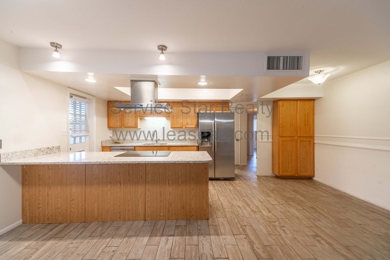 Awesome TEMPE 5bd/2ba home with Fireplace & POOL! property image