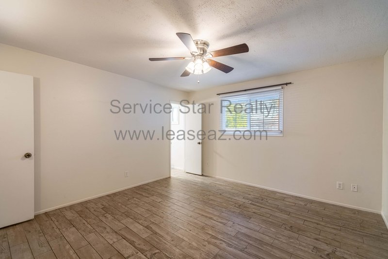Awesome TEMPE 5bd/2ba home with Fireplace & POOL! property image