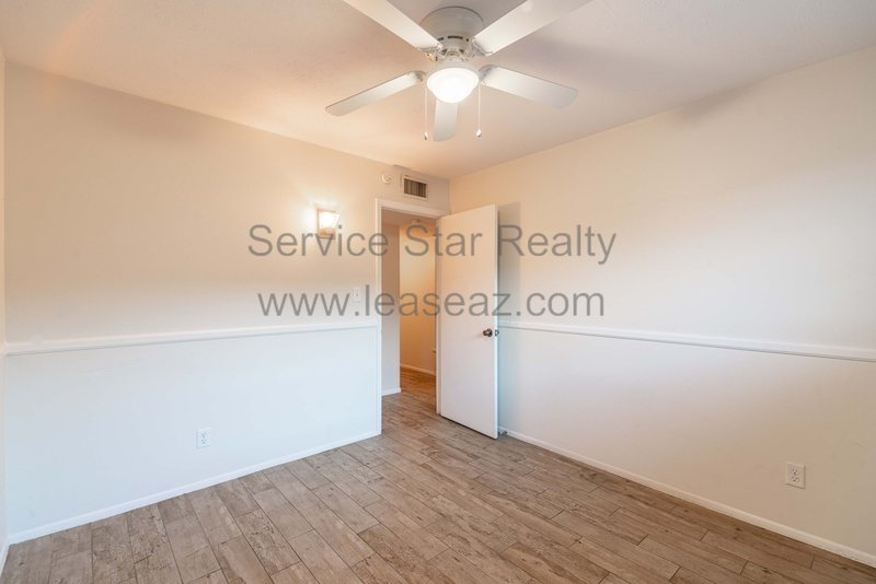 Awesome TEMPE 5bd/2ba home with Fireplace & POOL! property image