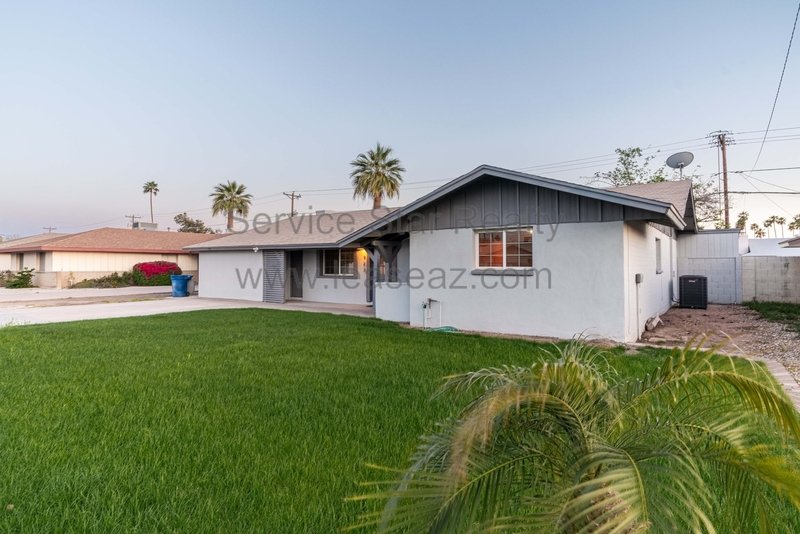 Awesome TEMPE 5bd/2ba home with Fireplace & POOL! property image