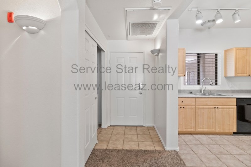 2BR/2BA in Phoenix! - Community POOL property image