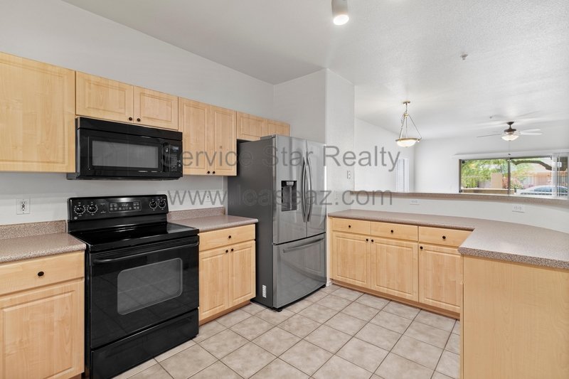 2BR/2BA in Phoenix! - Community POOL property image