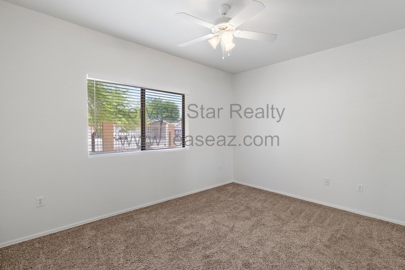 2BR/2BA in Phoenix! - Community POOL property image